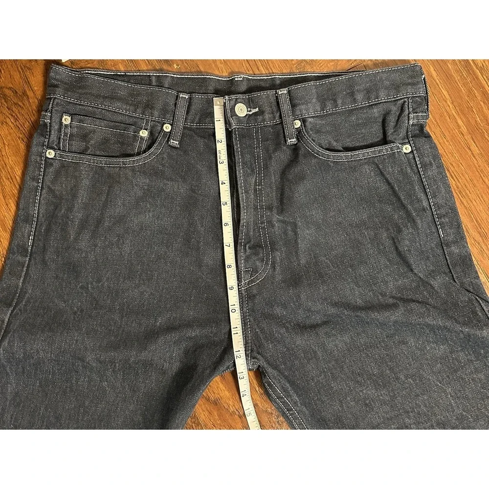 Levi's 562 Dark Wash Jeans 34x30 Button Fly Loose Tapered Fit 100% Cotton